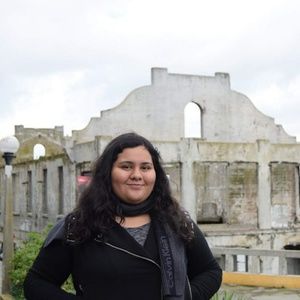 Meet your Posher, Crystal